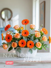 Composición de Gerberas con Rosas Cálidas