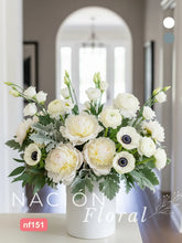 Elegancia Pura: Arreglo de Lujo con Peonías y Anémonas Blancas