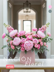 Ensueño Rosa: Arreglo de Lujo con Peonías, Rosas y Ranúnculos