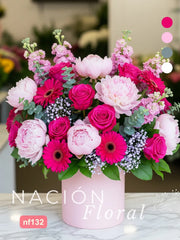 Explosión Fucsia: Arreglo con Peonías, Rosas y Gerberas