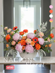 Atardecer Coral: Arreglo de Lujo con Peonías, Rosas y Ranúnculos