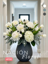 Arreglo Floral Moderno en Cerámica | Peonías y Tulipanes a Domicilio