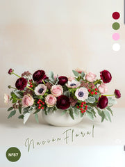 Rosas Rosa y Anémonas: Delicadeza Vibrante