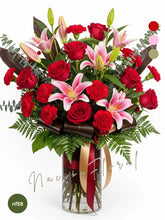 Acapulcos y Claveles: Vibrante Armonía