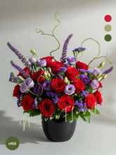 Rosas y Lisianthus: Pasión Morada