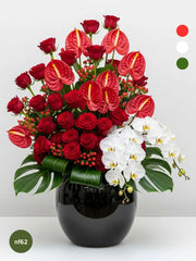 Rosas y Orquídeas: Pasión Exótica