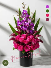 Rosas Fucsia y Orquídeas: Pasión Violeta