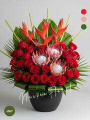 Rosas y Proteas: Pasión Exótica