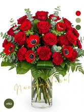 Anémonas y Rosas: Pasión Escarlata